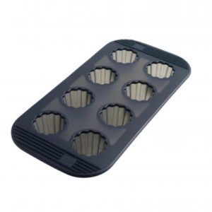 Moule 8 cannelés en silicone MASTRAD
